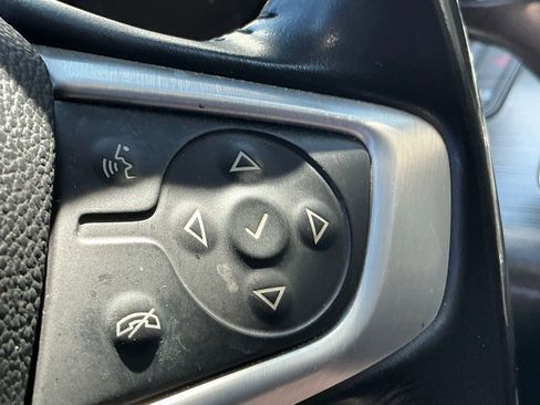 Used 2019 GMC Acadia SLT w/ LPO, Floor Liner Package image 10