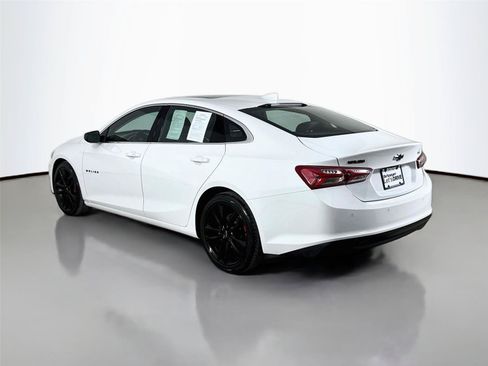 Used 2022 Chevrolet Malibu LT w/ Leather Package FWD image 7