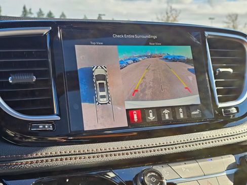 New 2026 Chrysler Pacifica Pinnacle image 21