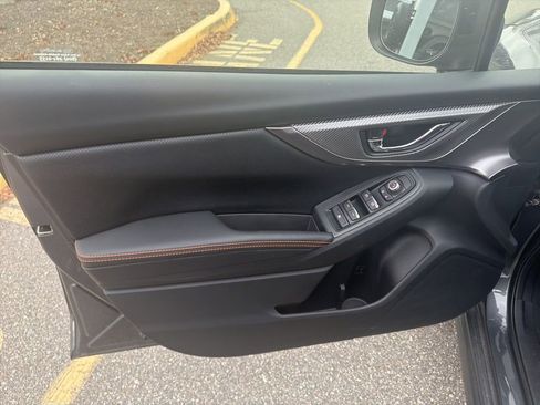 Used 2023 Subaru Crosstrek 2.5i Limited w/ Moonroof Package image 17