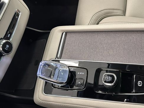 New 2026 Volvo XC90 T8 Ultra w/ Lounge Package AWD/4WD image 19