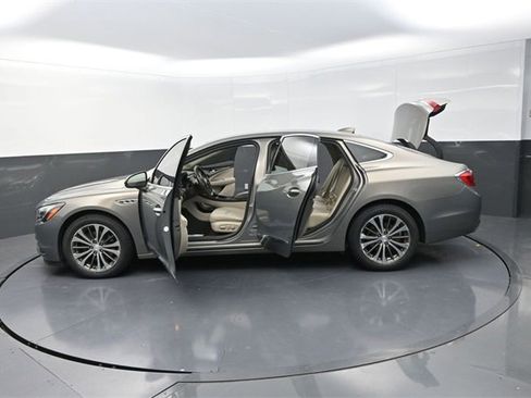 Used 2019 Buick LaCrosse Preferred image 44