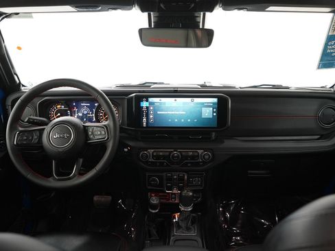 Used 2024 Jeep Wrangler Unlimited Rubicon w/ Technology Group AWD/4WD image 13