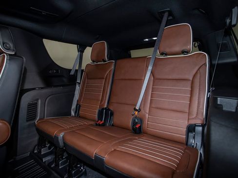 Used 2024 GMC Yukon XL Denali Ultimate w/ LPO, Floor Liner Package AWD/4WD image 16