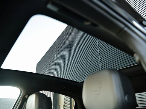 New 2026 Porsche Cayenne S image 23