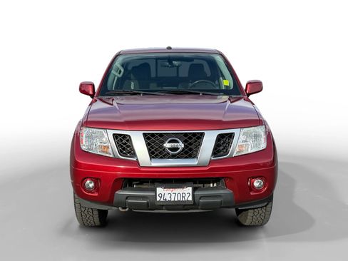 Used 2019 Nissan Frontier PRO-4X image 8