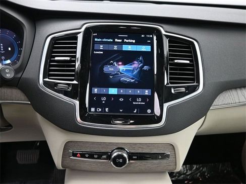Used 2023 Volvo XC90 B6 Plus w/ Protection Package Premier image 12