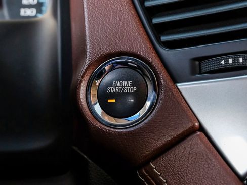 Used 2019 Chevrolet Suburban Premier image 30