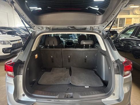 Used 2023 Chevrolet TrailBlazer LT w/ Convenience Package AWD/4WD image 5