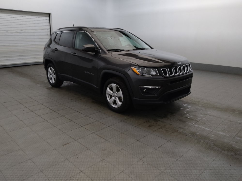 Used 2019 Jeep Compass Latitude w/ Popular Equipment Group FWD image 11