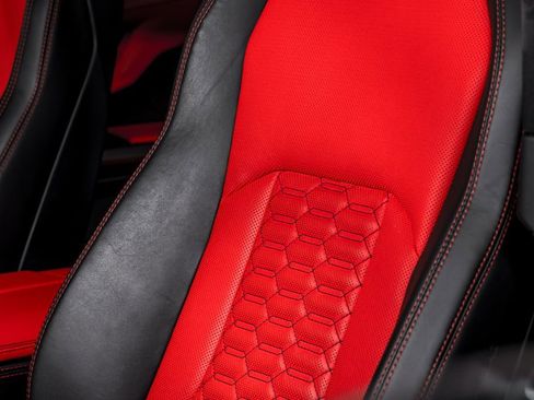 Used 2019 Lamborghini Urus image 22