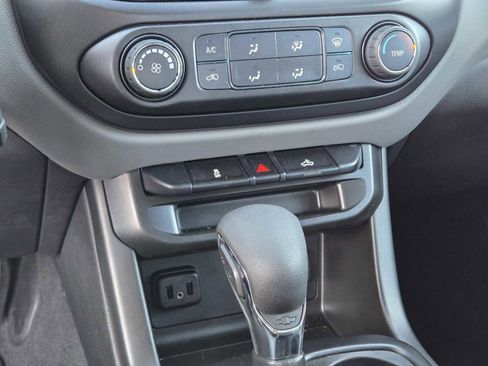 Used 2022 Chevrolet Colorado W/T w/ WT Convenience Package image 22
