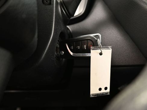 Used 2020 Toyota Corolla LE image 27