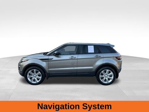 Used 2019 Land Rover Range Rover Evoque SE Premium image 2