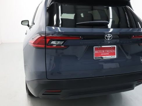 Used 2025 Toyota Grand Highlander FWD image 55