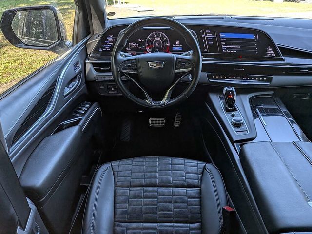 Certified 2024 Cadillac Escalade ESV V AWD/4WD image 18