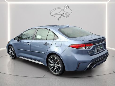 Used 2022 Toyota Corolla SE image 3