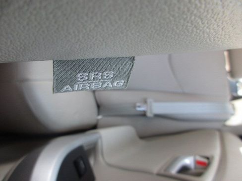 Used 2010 Toyota Prius Five w/ Advanced Technology Pkg FWD image 18
