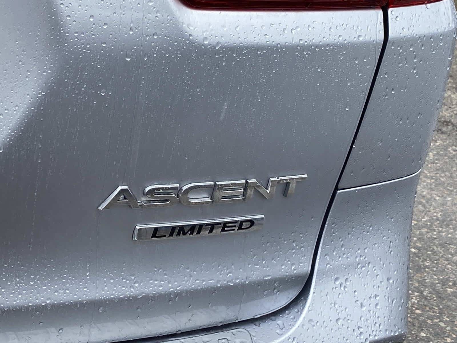 Used 2023 Subaru Ascent Limited w/ Technology Package AWD/4WD image 5