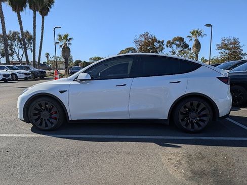 Used 2022 Tesla Model Y Performance image 16