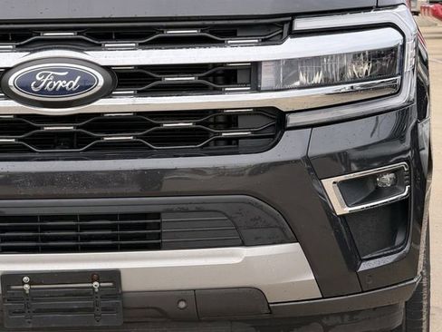Used 2022 Ford Expedition Max Limited RWD image 9