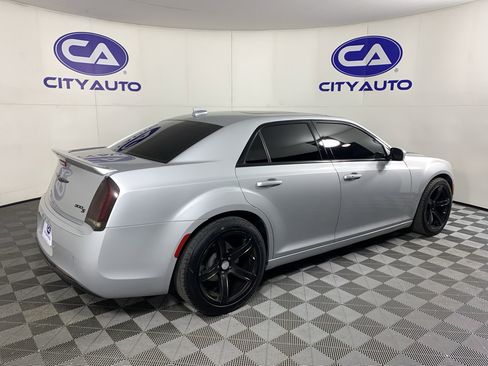 Used 2022 Chrysler 300 S RWD image 3