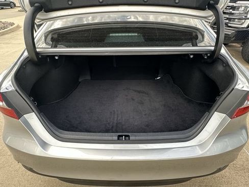 Used 2022 Toyota Camry XLE FWD image 29
