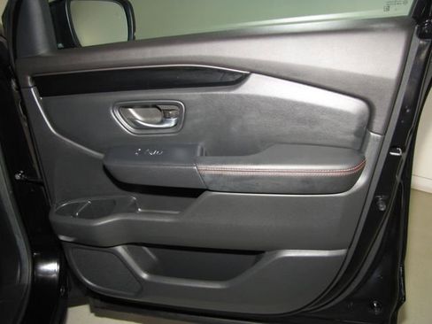 Certified 2024 Honda Pilot TrailSport image 21