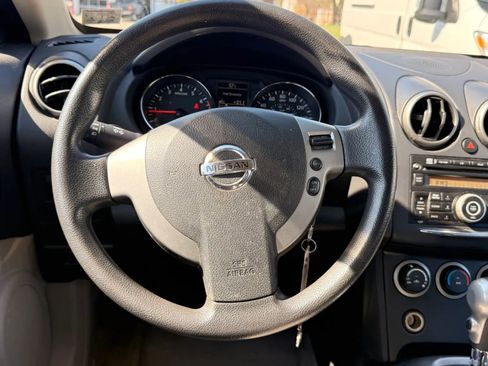 Used 2013 Nissan Rogue S image 17