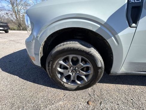 Used 2024 Ford Maverick XLT image 10