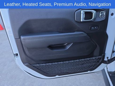 Used 2022 Jeep Wrangler Unlimited Rubicon w/ LED Lighting Group AWD/4WD image 12