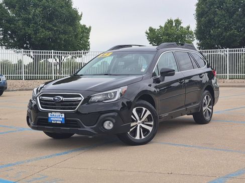 Used 2019 Subaru Outback 2.5i Limited AWD/4WD image 2