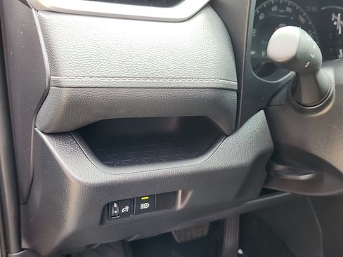Certified 2025 Toyota RAV4 XLE AWD/4WD image 12