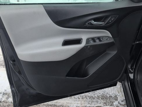 Used 2018 Chevrolet Equinox LS image 14