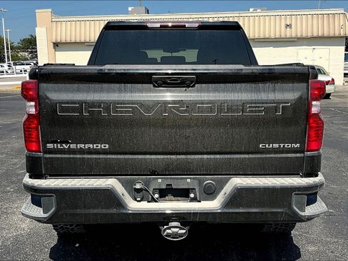 Used 2023 Chevrolet Silverado 1500 Custom AWD/4WD image 5