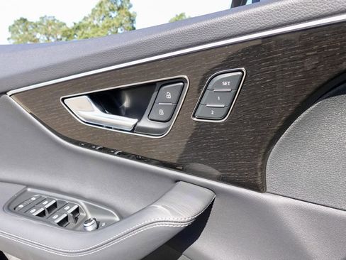 New 2025 Audi Q7 2.0T Premium Plus image 17