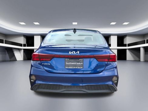 Certified 2024 Kia Forte LXS FWD image 4