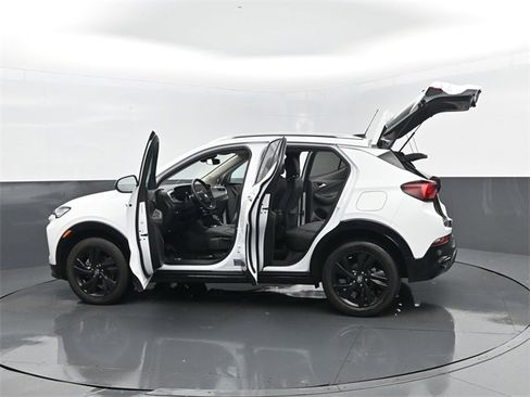 Used 2024 Buick Encore GX Sport Touring image 29