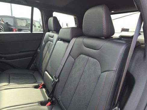 New 2026 Jeep Cherokee Overland image 32