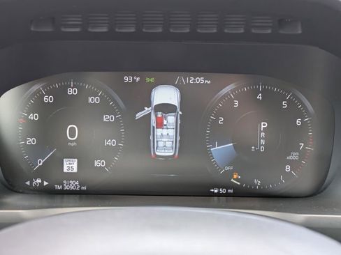 Used 2019 Volvo XC90 T5 Momentum w/ Multimedia Package AWD/4WD image 25
