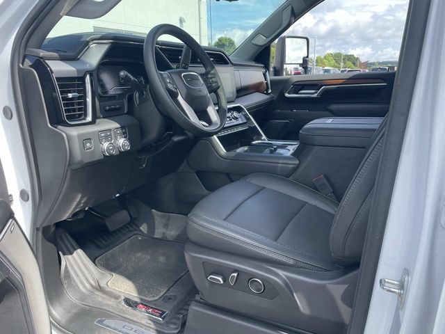 Used 2024 GMC Sierra 2500 Denali w/ Denali Reserve Package AWD/4WD image 23