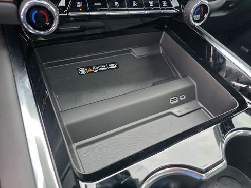 New 2026 Chevrolet Suburban RST w/ Comfort Package RWD image 18
