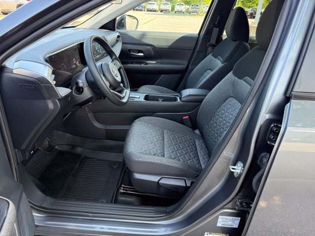 Certified 2026 Nissan Kicks SV w/ SV Premium Package AWD/4WD image 18