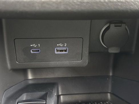 Used 2023 Nissan Kicks SR w/ SR Premium Package image 21