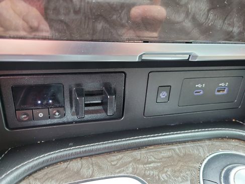 Used 2022 Nissan Armada Platinum w/ Captain's Chairs Package image 28