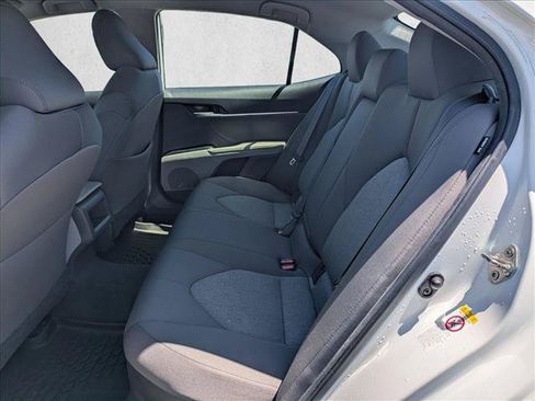 Used 2019 Toyota Camry LE FWD image 17