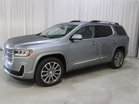 Used 2023 GMC Acadia Denali w/ Denali Ultimate Package AWD/4WD image 32