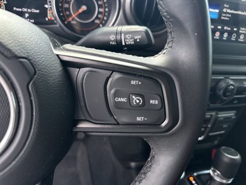 Used 2022 Jeep Gladiator Sport image 26
