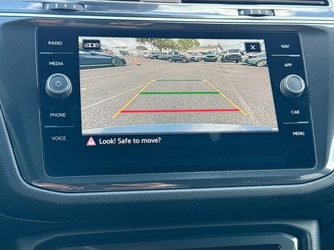 Used 2022 Volkswagen Tiguan SEL R-Line AWD/4WD image 33