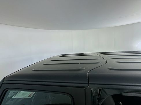 Certified 2018 Jeep Wrangler Unlimited Sport S AWD/4WD image 26